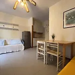 Lovely With Balcony - Beahost アパート ビビオーネ