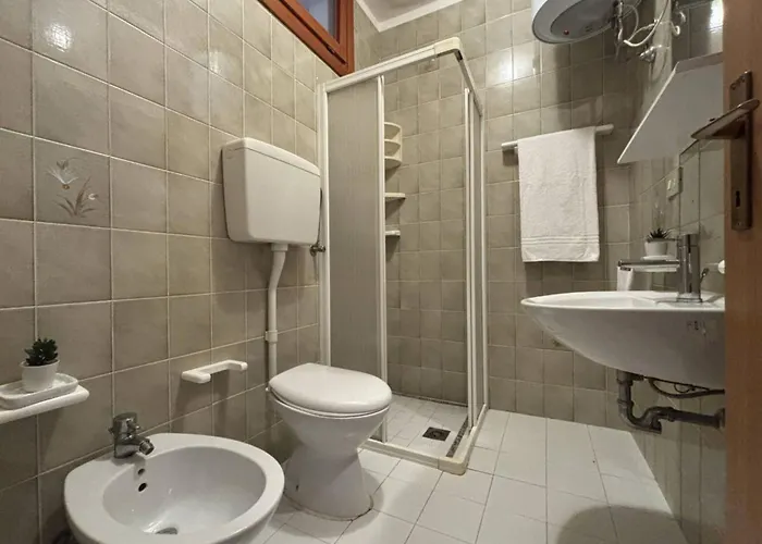 Lovely With Balcony - Beahost