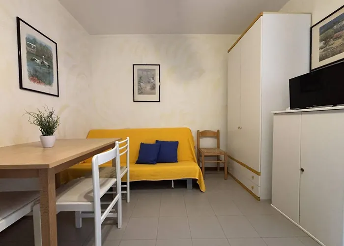 Lovely With Balcony - Beahost Apartmán