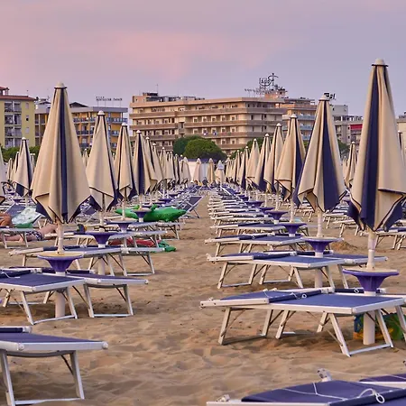 Lovely Sea View With Balcony - Beahost Apartment Bibione