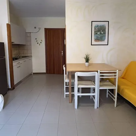 Lovely With Balcony - Beahost Апартаменты *